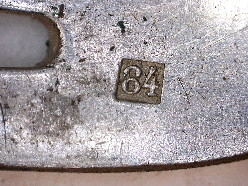 Poinçon numéro 3 de métal argenté de 80 gr à 84 gr