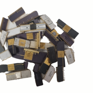 eprom_ou_chips_dorees_fond_blanc_g2d2_original
